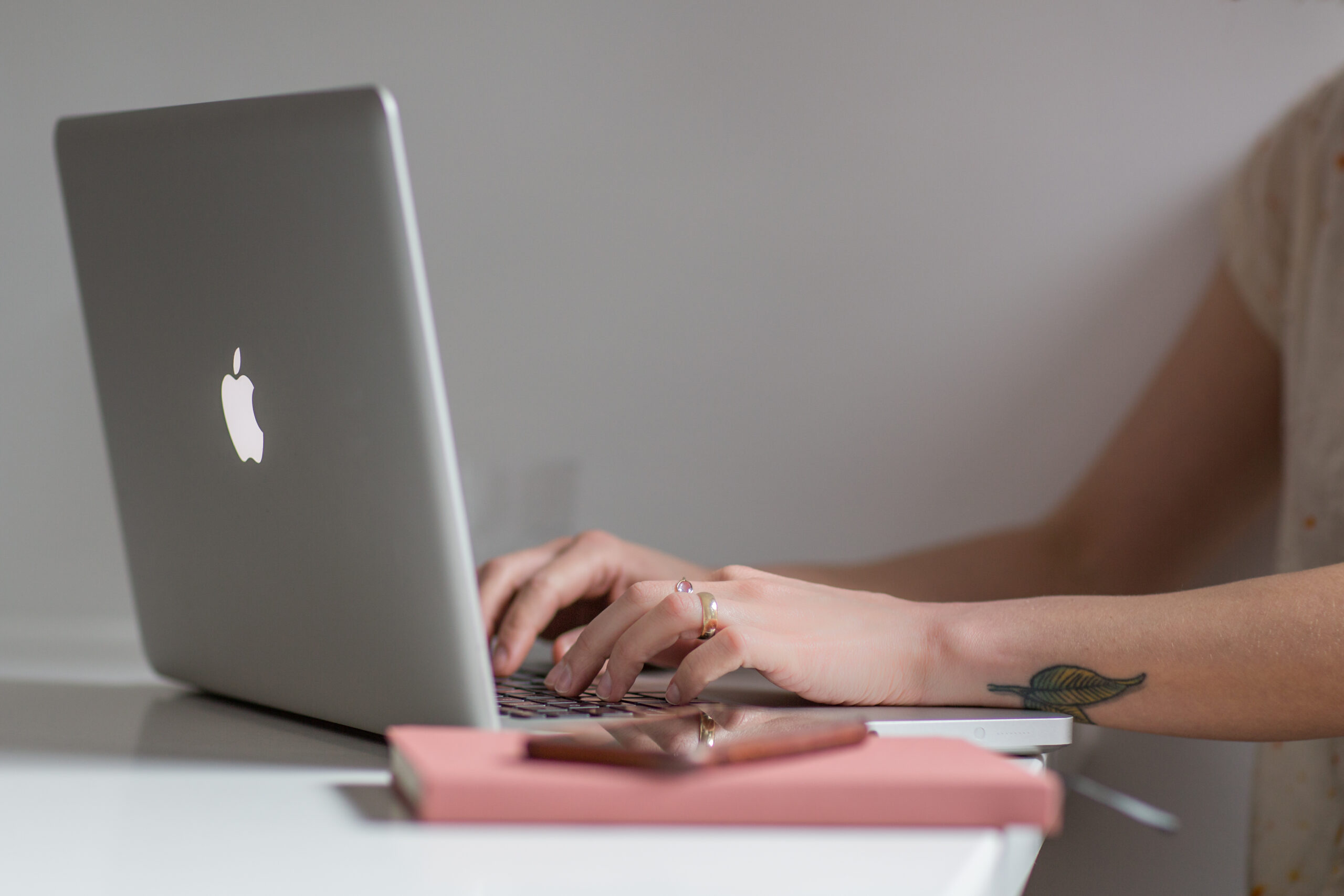 jumpstory download20220228 120830 scaled What is a Headless Shopify Store?