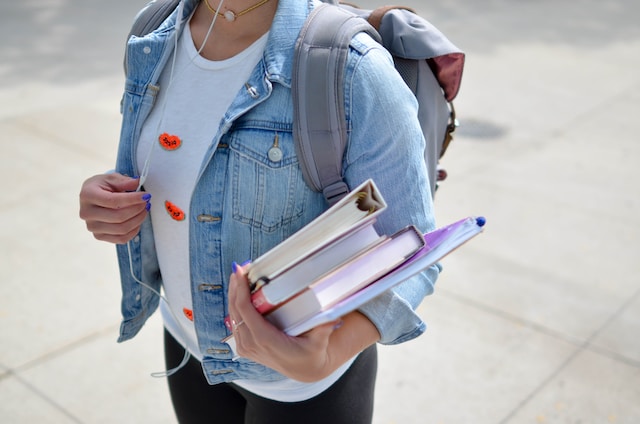 element5 digital jCIMcOpFHig unsplash What are my child’s options after their GCSEs?