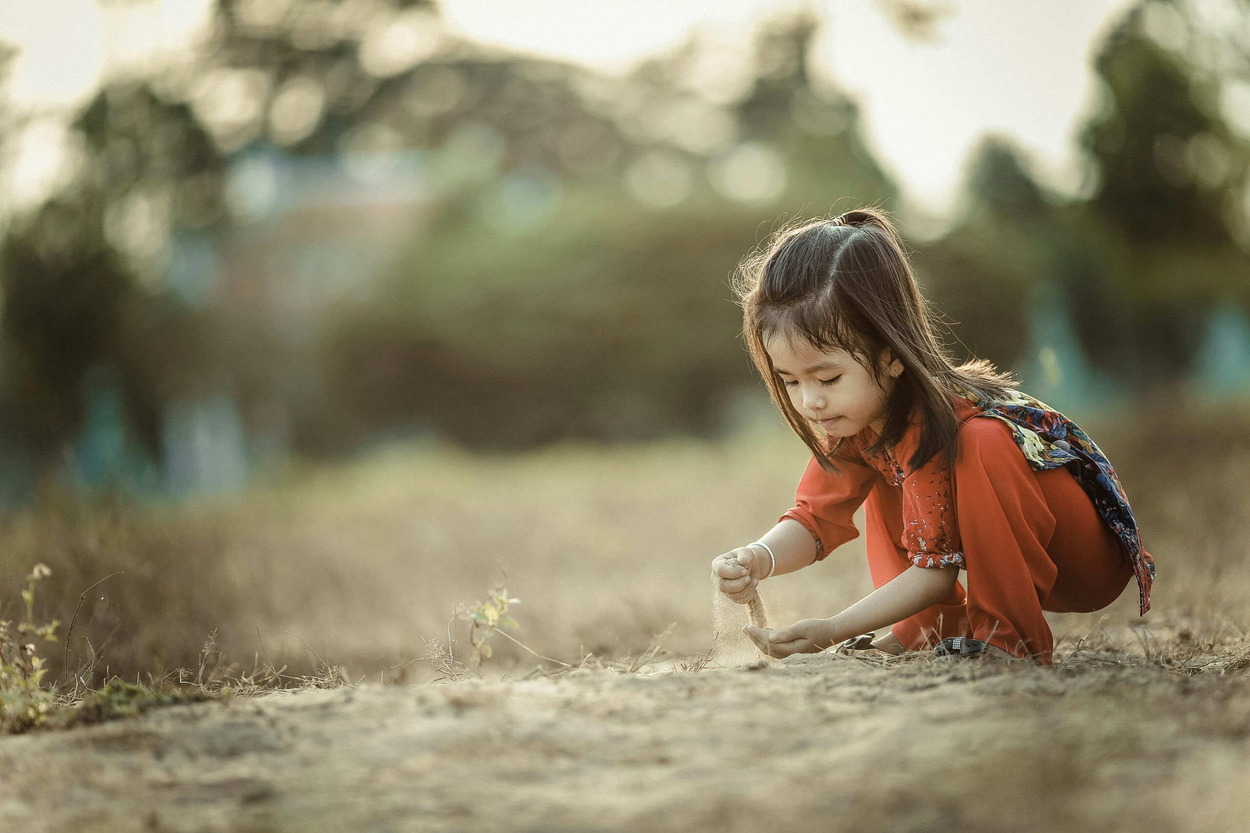 mi pham ZcA4ai3bRSk unsplash scaled The Importance of Parent Teacher Relationships